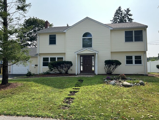 property at 4 Rutledge Rd