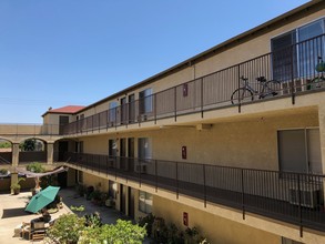 Tuscan Villas Apartments in Santa Ana, CA - Building Photo - Building Photo