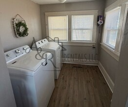 311 S Elm St in Pittsburg, KS - Building Photo - Building Photo