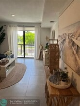 5451 N University Dr in Lauderhill, FL - Building Photo - Building Photo