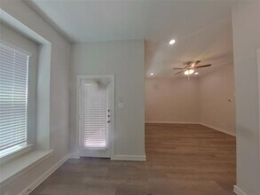209 Ledburn Ct in Saginaw, TX - Building Photo - Building Photo