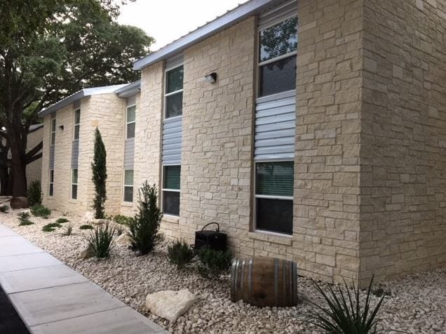 Vineyard Crossing Apartments in Fredericksburg, TX - Foto de edificio - Building Photo