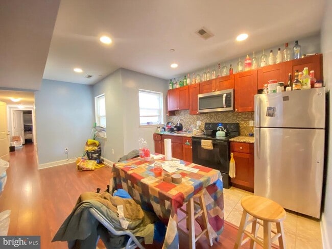 property at 1419 N 17th St