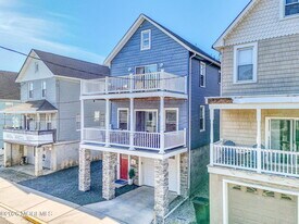 10 Center St in Rumson, NJ - Building Photo