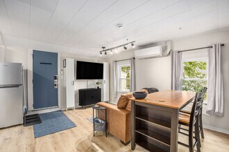 37 Gold Ave NW in Grand Rapids, MI - Building Photo - Building Photo