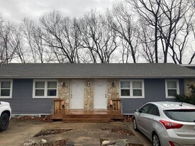 102 Golden Rule Rd in Lake Ozark, MO - Building Photo