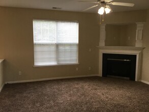 802 Celtic Crossing Dr in High Point, NC - Building Photo - Building Photo