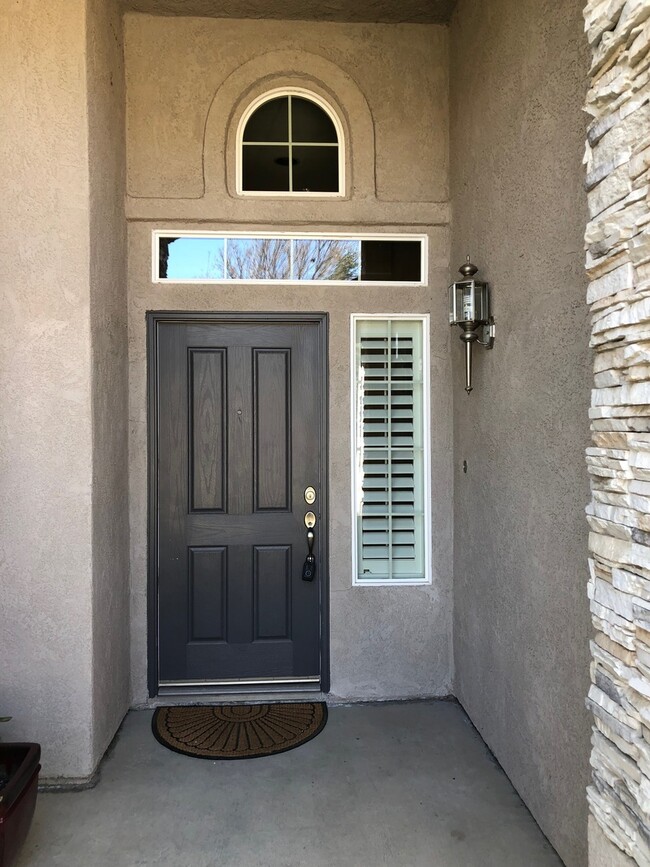 1057 E Sarazen Ave in Fresno, CA - Building Photo - Building Photo
