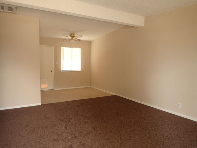 420 Sahara Dr in Ridgecrest, CA - Building Photo - Building Photo