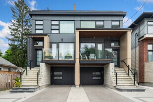 527 Broadhead Av in Ottawa, ON - Building Photo