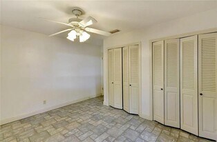 2906 Greenlawn Pkwy in Austin, TX - Building Photo