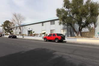 Northridge Terrace Apartments in Las Vegas, NV - Foto de edificio - Building Photo