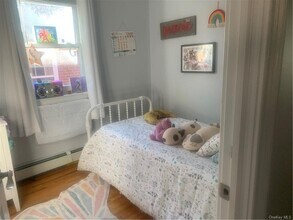 23-15 28th St, Unit 3 in Queens, NY - Building Photo - Building Photo