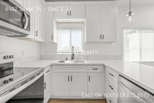 6402 Shane Pl in San Diego, CA - Building Photo