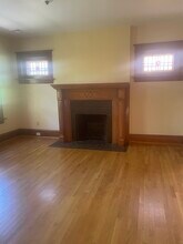 6042 Pershing Ave, Unit A in St. Louis, MO - Foto de edificio - Building Photo