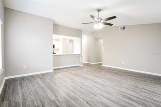 1405 Piney Branch Cir in Valrico, FL - Building Photo - Building Photo