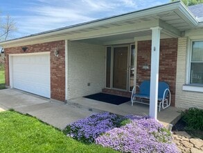 2027 Rolling Hills Blvd in Fairfield, OH - Building Photo - Building Photo