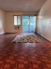423 Gregory Ln, Unit park view in Fairfield, CA - Building Photo - Building Photo