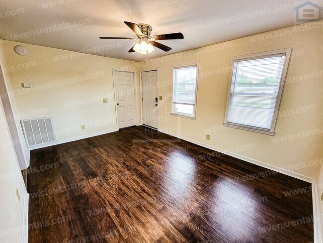 500 Skyline Dr in McMinnville, TN - Building Photo - Building Photo