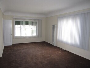 3915 E Mayfield St, Unit 3915 E Mayfield Street in Long Beach, CA - Foto de edificio - Building Photo
