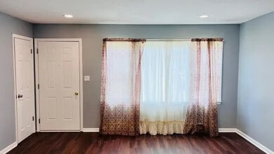 2141 Robin Hood Ct in Danville, VA - Foto de edificio - Building Photo