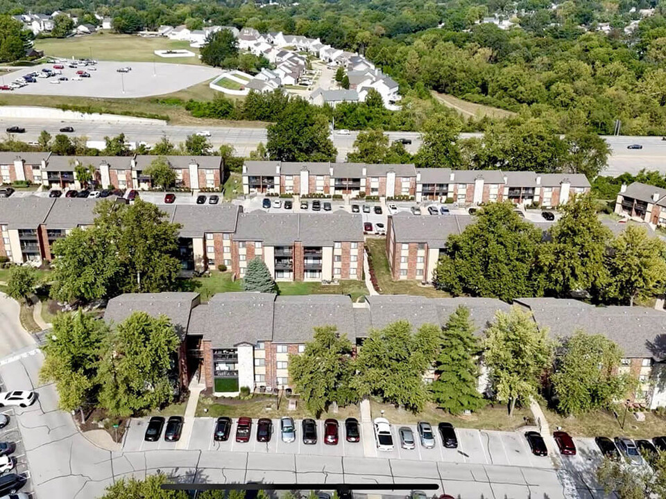 Canyon Creek in St. Louis, MO - Foto de edificio