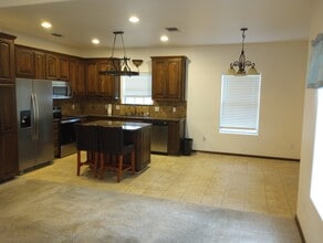 1513 S 3rd St in Floresville, TX - Building Photo - Building Photo