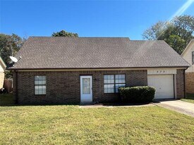 272 Buttercup Ln in Dallas, TX - Building Photo