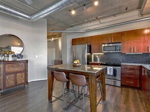 1001 Belleview St in Dallas, TX - Building Photo - Building Photo