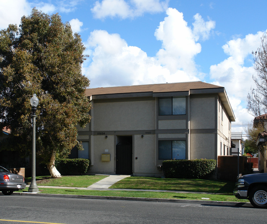 10822-10828 Oak St in Los Alamitos, CA - Building Photo