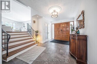 5 Glenn Ct in Caledon, ON - Building Photo - Building Photo