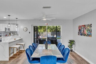609 N 46th Ave in Hollywood, FL - Building Photo - Building Photo