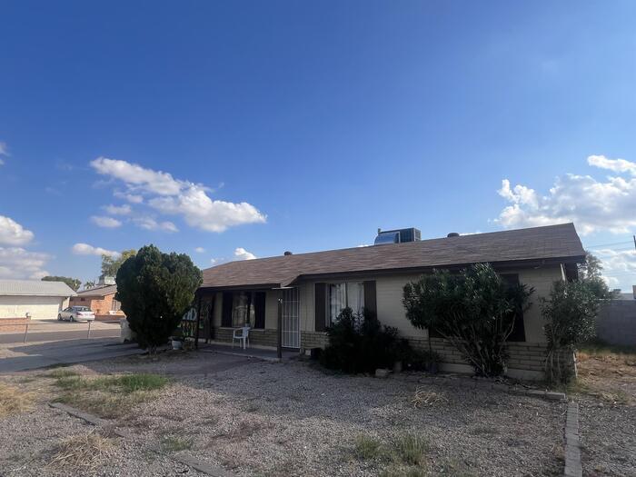 7723 W Reade Ave in Glendale, AZ - Building Photo