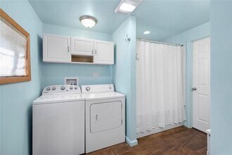 418 Laughlin Ave in Pittsburgh, PA - Building Photo - Building Photo