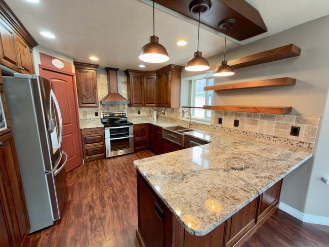 property at 317 W Farmside Dr