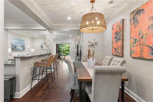 property at 1105 Reserve Ln