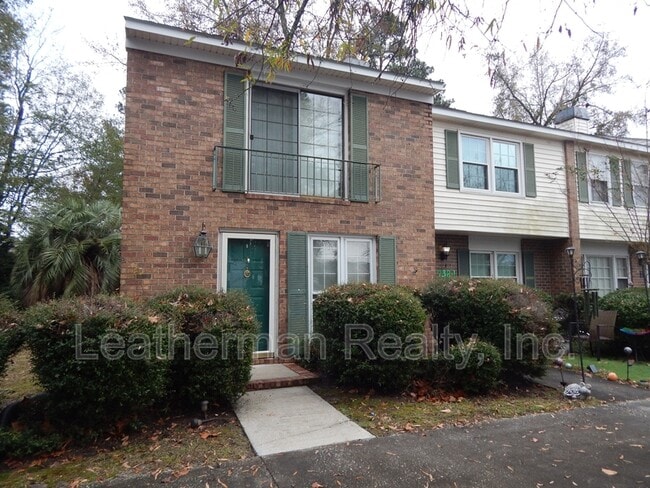 property at 738 Coventry Ln