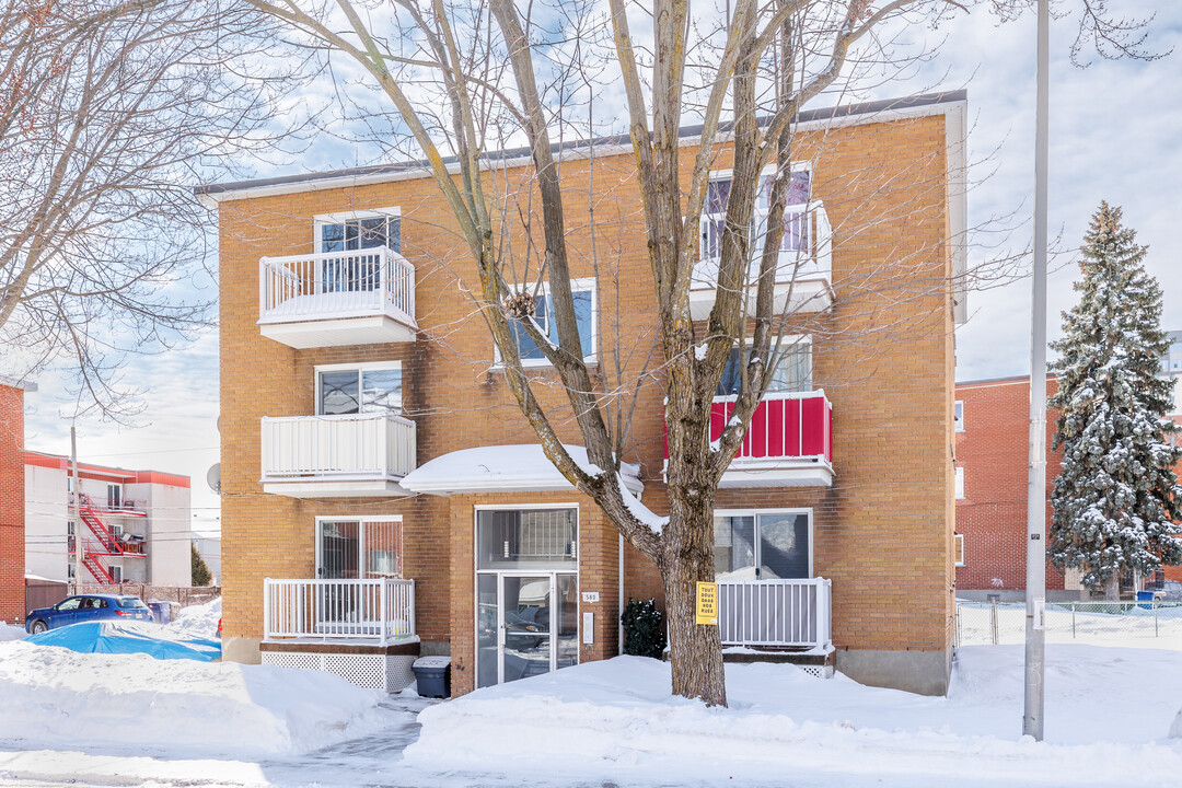 580 Lartigue Rue in Laval, QC - Building Photo