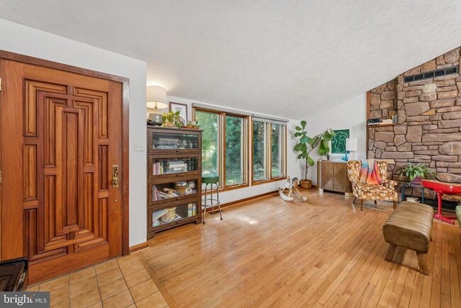 1684 Chain Bridge Rd in McLean, VA - Building Photo - Building Photo