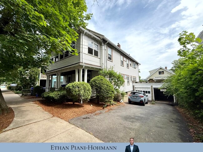 22 Gloucester St
