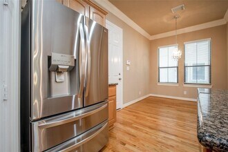 2906 Royal Oaks Crest in Houston, TX - Building Photo - Building Photo