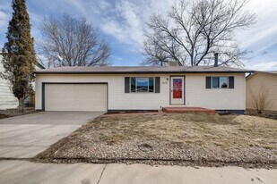 6032 S Garland Way in Littleton, CO - Building Photo