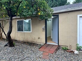 17630 Cantara St in Northridge, CA - Building Photo