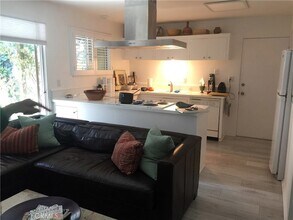 1510 Westcliff Dr, Unit 1 in Newport Beach, CA - Foto de edificio - Building Photo