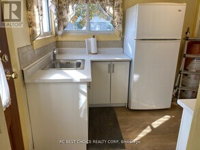 1705 Simcoe St N in Oshawa, ON - Building Photo - Building Photo