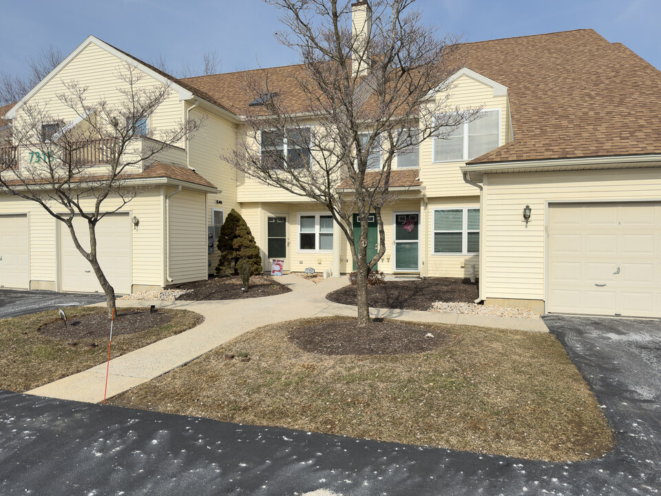 7318F Sauerkraut Ln, Unit 7318 - F in Macungie, PA - Foto de edificio