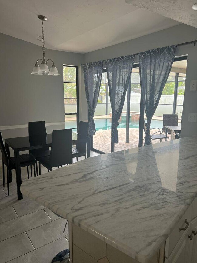 3623 SW 6th Pl in Cape Coral, FL - Building Photo - Building Photo