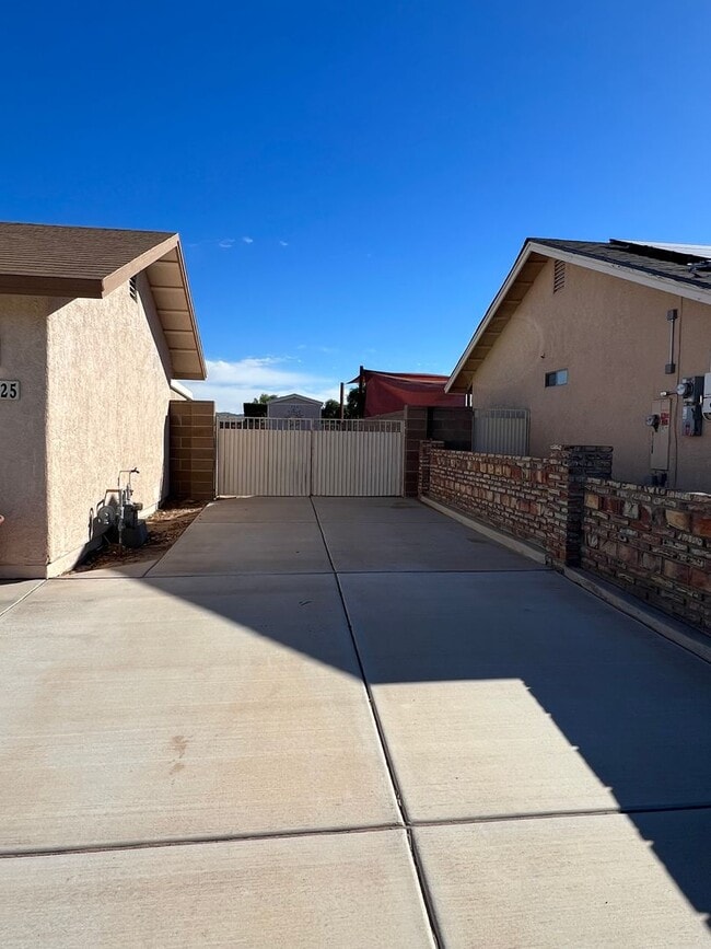 11525 S Chaparral Dr in Yuma, AZ - Building Photo - Building Photo