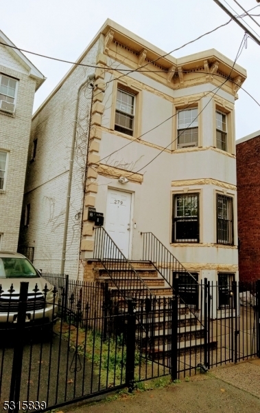 279 W Runyon St in Newark, NJ - Building Photo