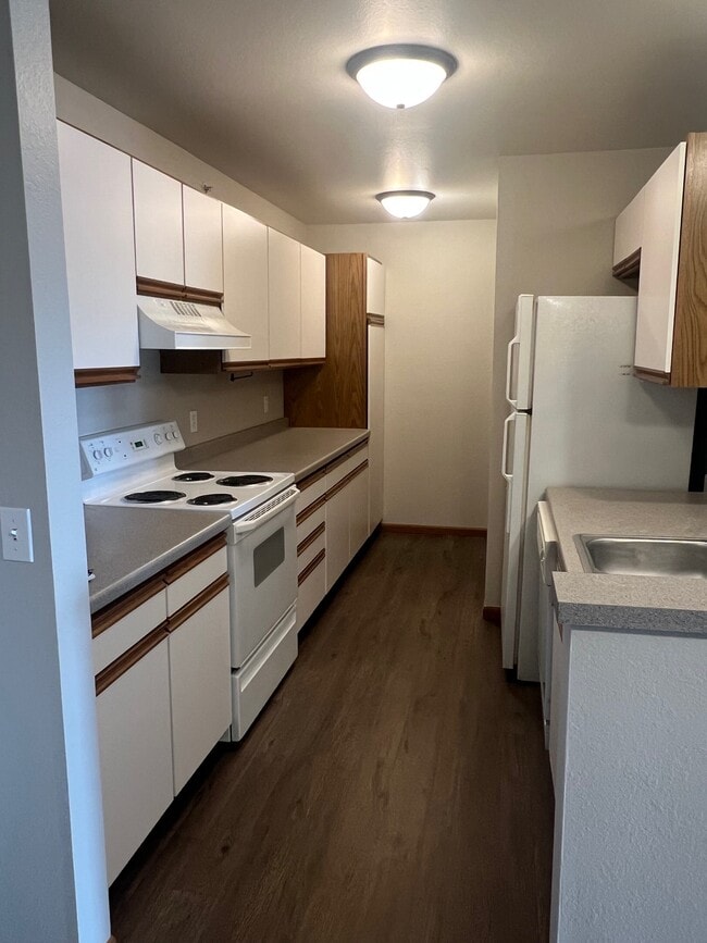 Pine Tree Village Apartments